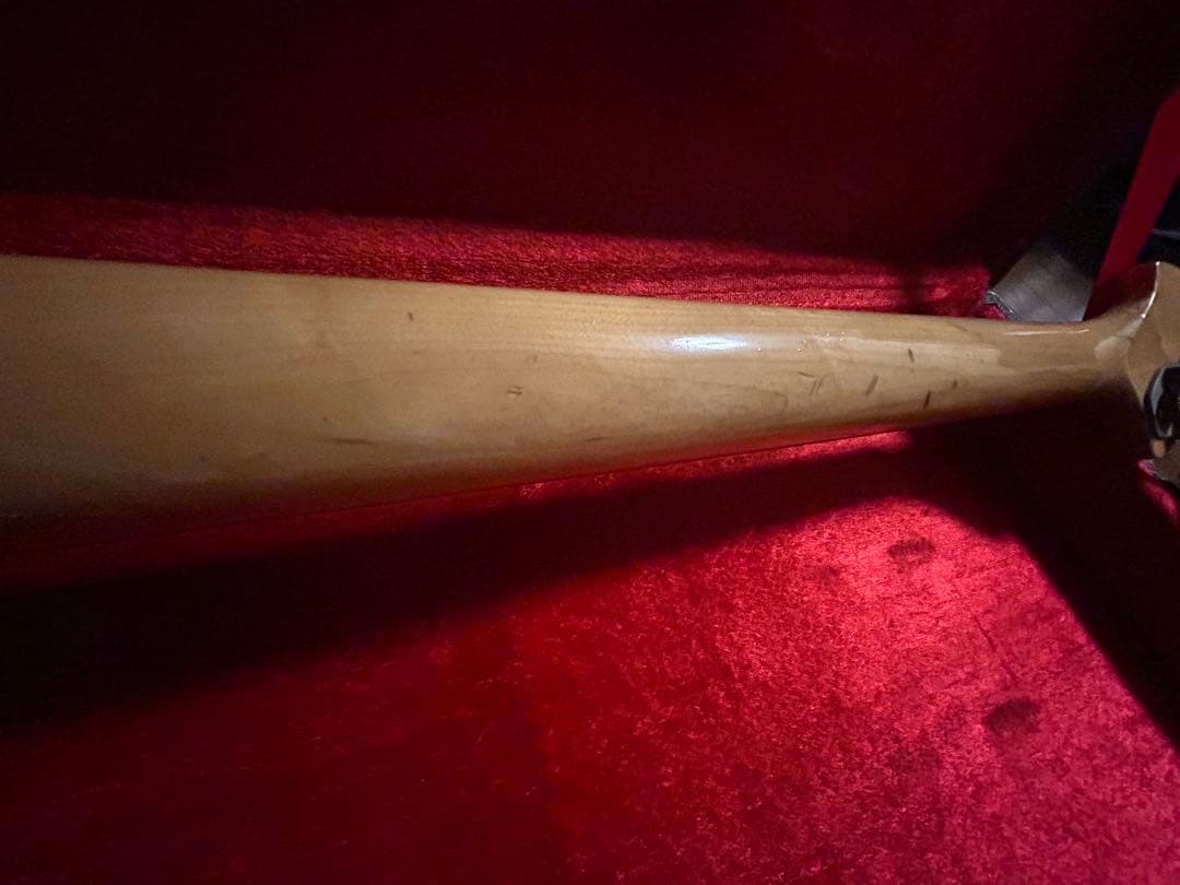 ベース Tokai HARD PUNCHER