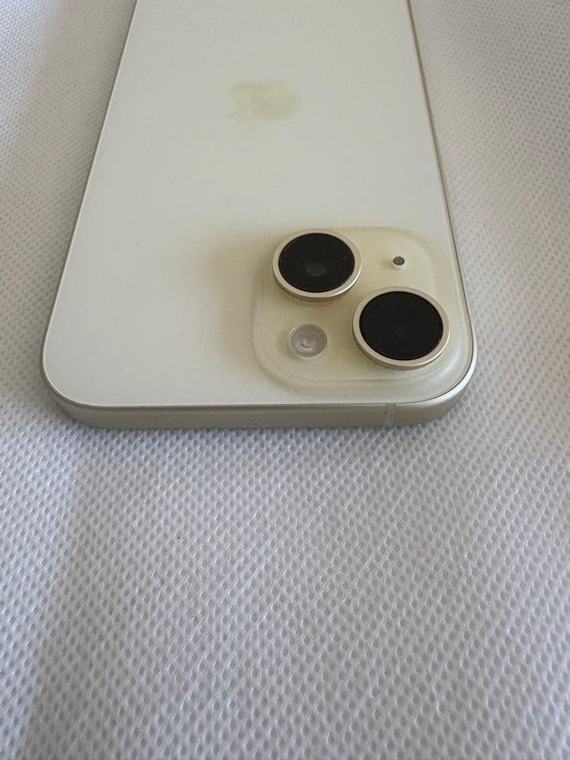 【中古 美品】iPhone15 128GB イエロー SIMフリー