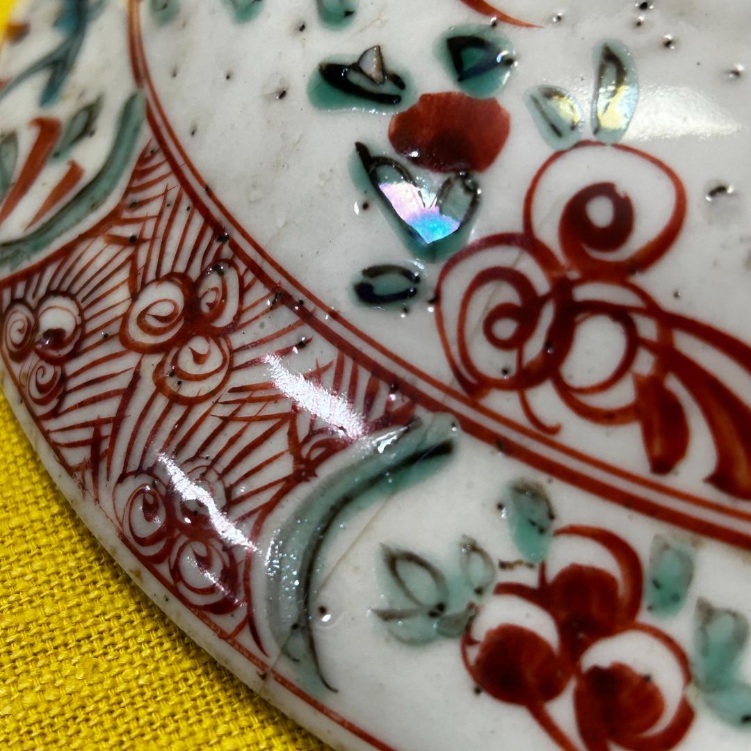 中国古美術　明時代　呉須赤絵　花草鳥魚文　古染付龍文飾皿　唐物　南京赤絵　箱付き