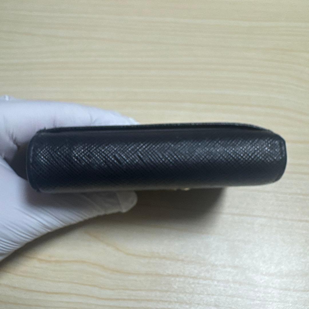 PRADA 三つ折り財布 黒