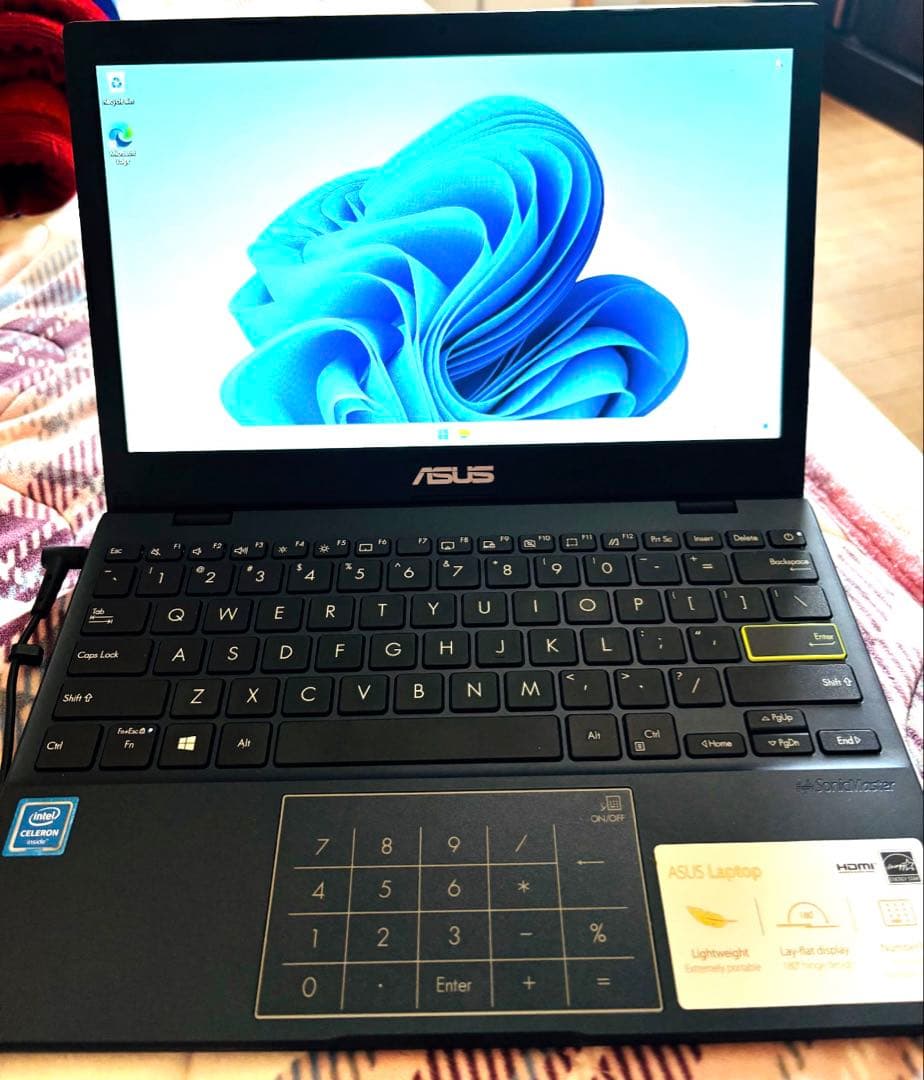 ASUSノートパソコン 軽量11イいンチ 動作確認 vivobook e210