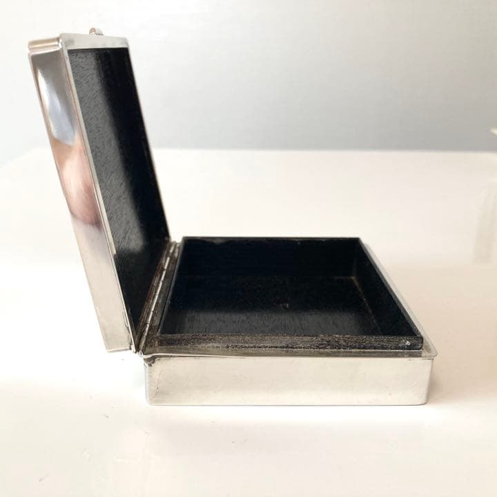 純銀　浮世絵美人画文様　小箱　SILVER970