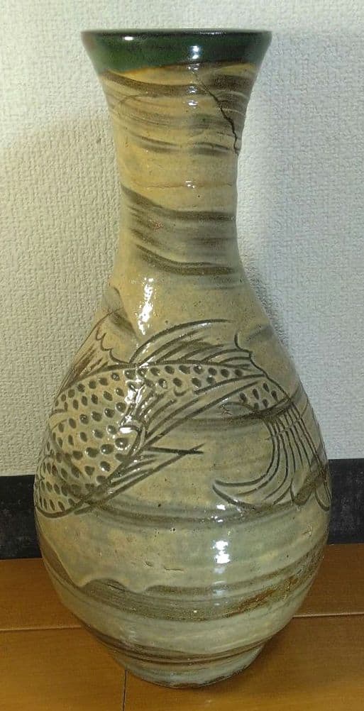 ◎忠佐伯◎人間国宝 金城次郎 海老魚紋花瓶(長大) 箱なし 直し有 壷屋焼