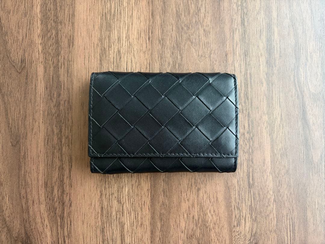 T*r様 BOTTEGA VENETA黒 レザー キーケース 編み込みデザイン