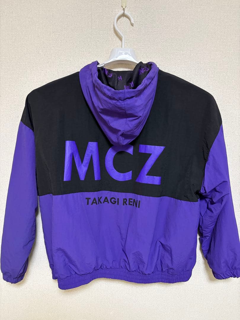 ももクロ　高城れに　ナイロンジャケット
