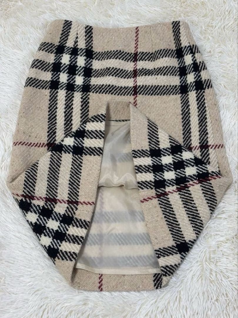 バーバリー ツイード　メガチェック　ミモレ丈　台形 膝下 ベージュ ウール