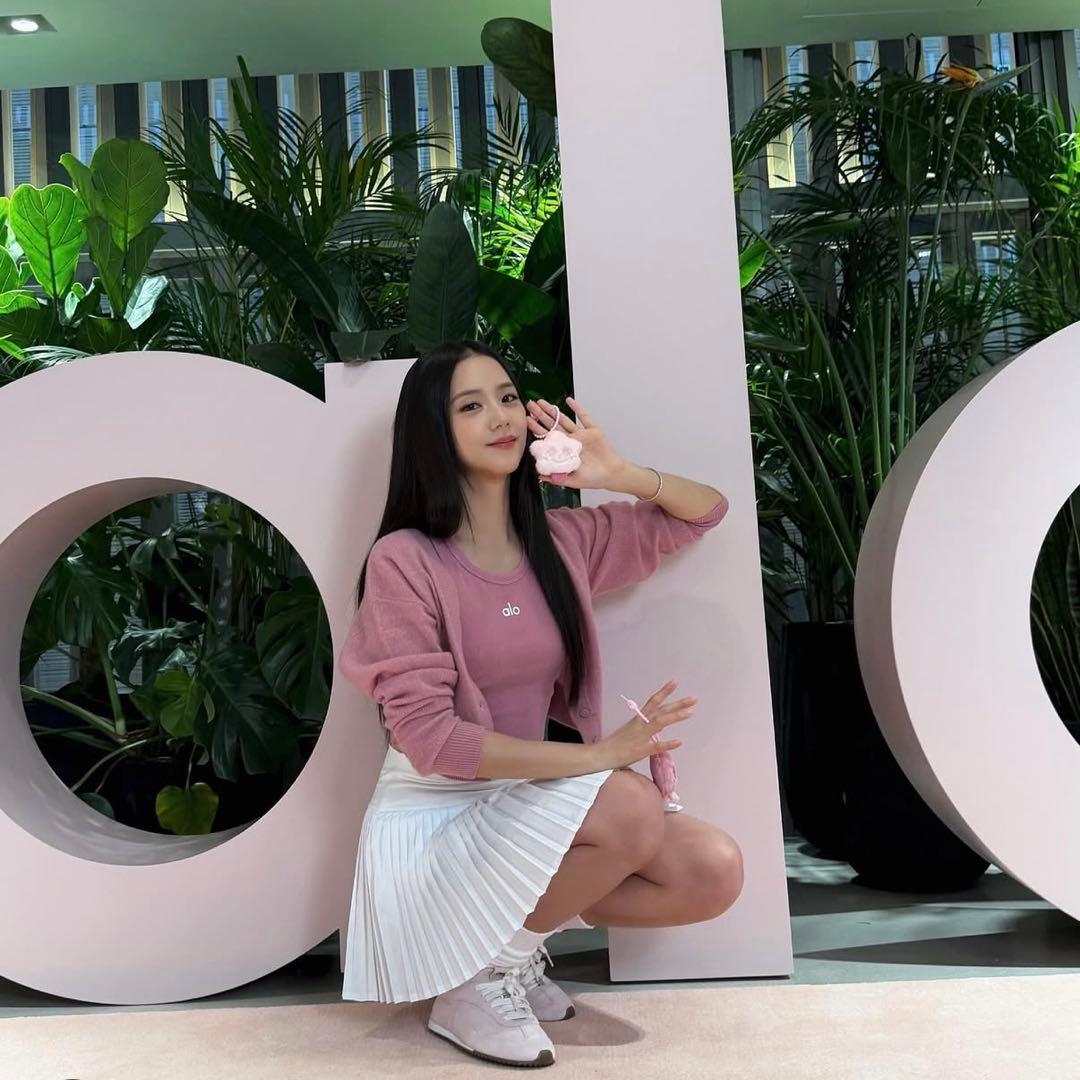 BLACKPINK JISOO alo コラボ シューモン 限定 韓国 ジス