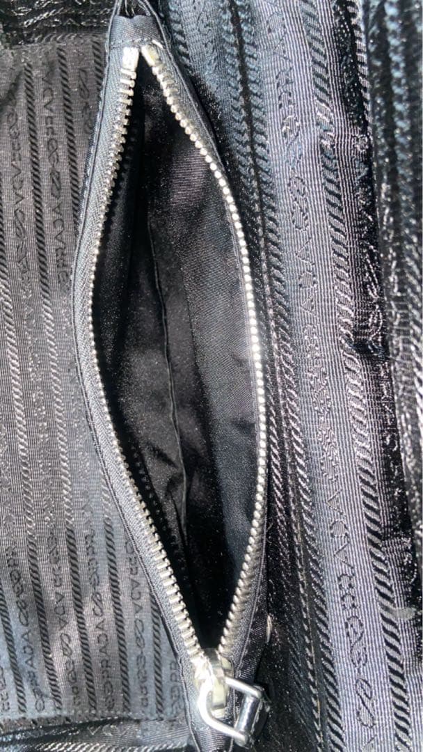 PRADA スーツケース　キャリーケース　ナイロン　レザー　三角ロゴプレート　黒