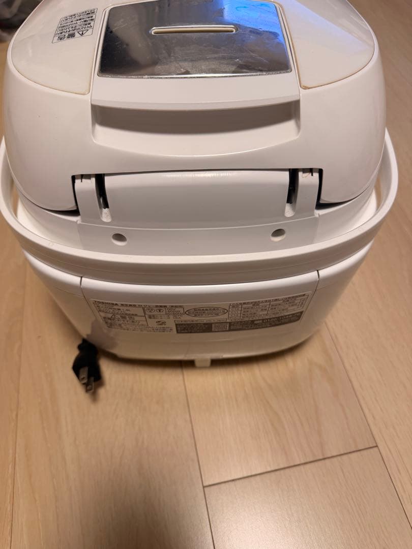 TOSHIBA IH炊飯器 RC-１８VRP ホワイト【中古】