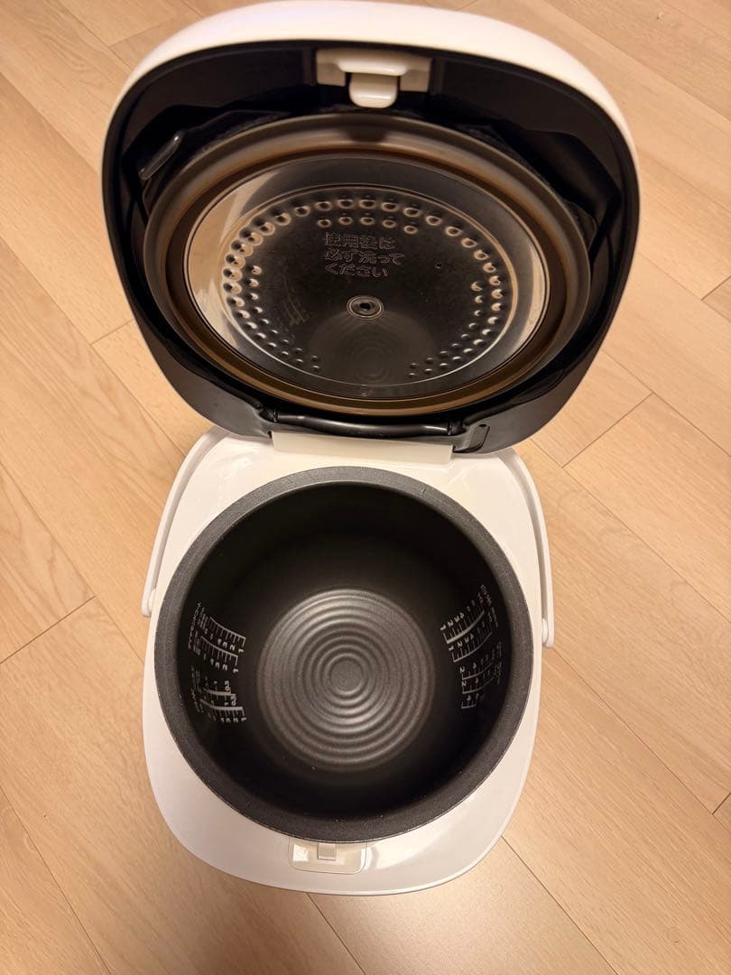 TOSHIBA IH炊飯器 RC-１８VRP ホワイト【中古】