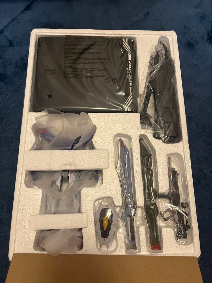 メタルビルド デスティニーガンダム　SOUL RED ver.