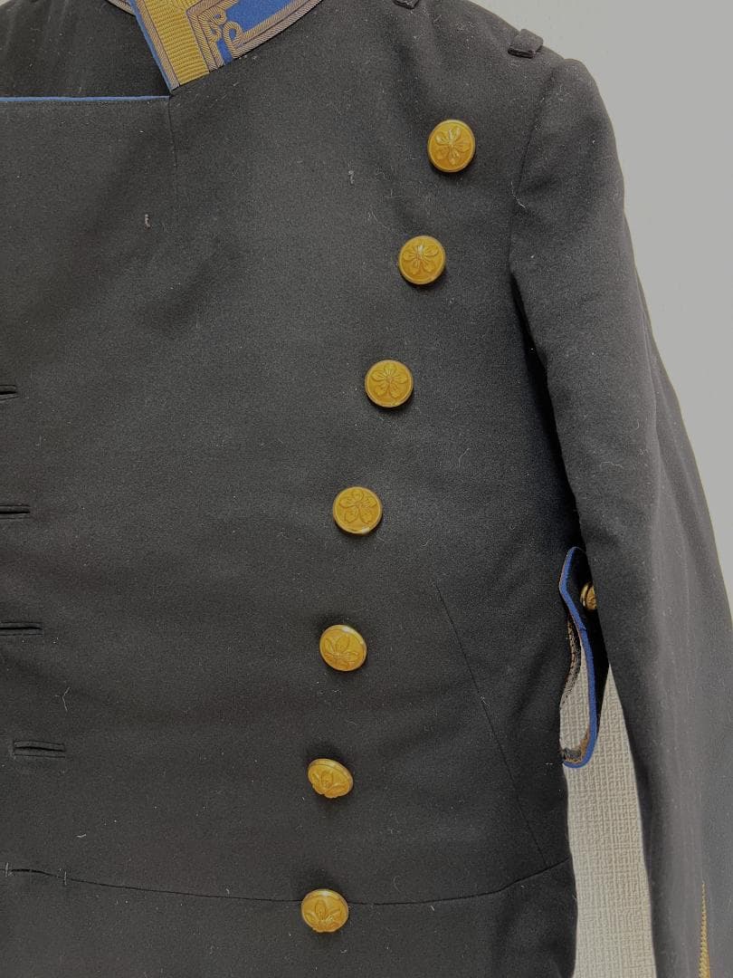 大日本帝國大礼服　航空大礼服　木箱付 検将校陸軍海軍軍隊軍服肩章勲章満州支那事変