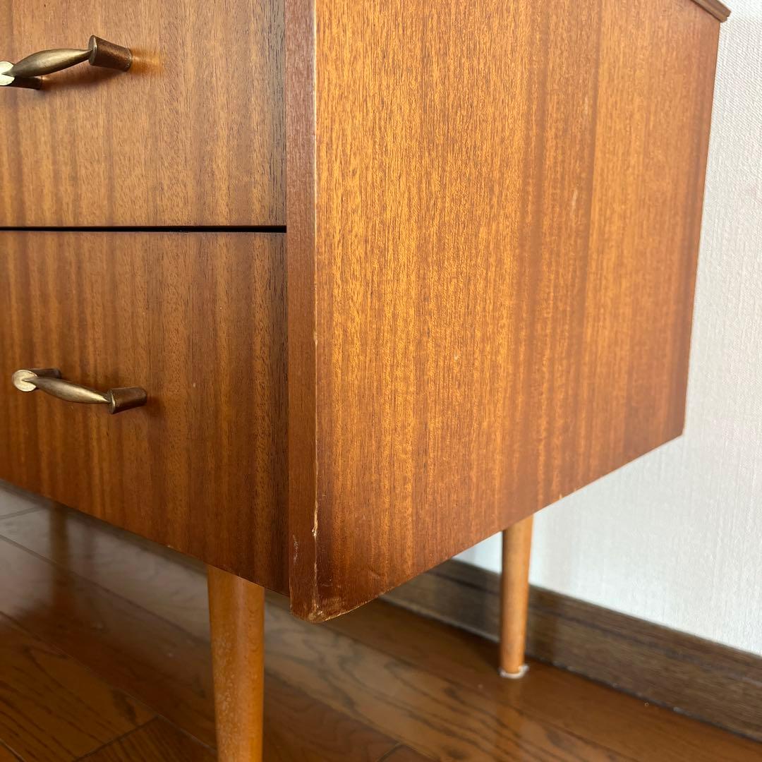 イギリス　ヴィンテージ チェスト　サイドボード