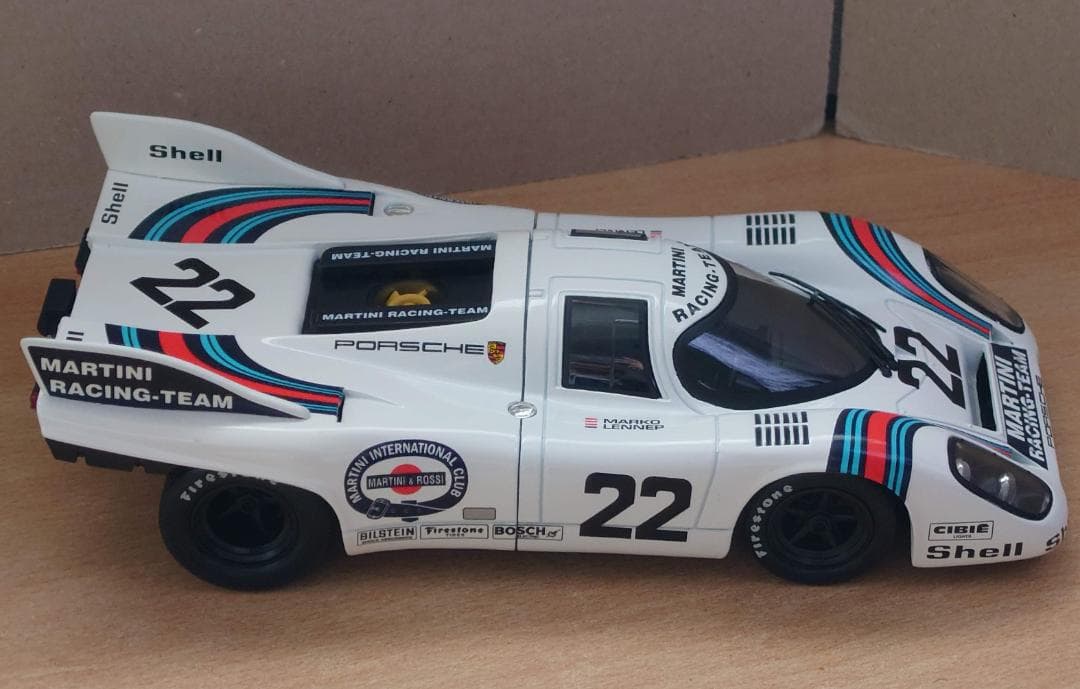 1/18 ポルシェ917K 1971 ル・マン優勝 #22 ノレブ製ミニカー