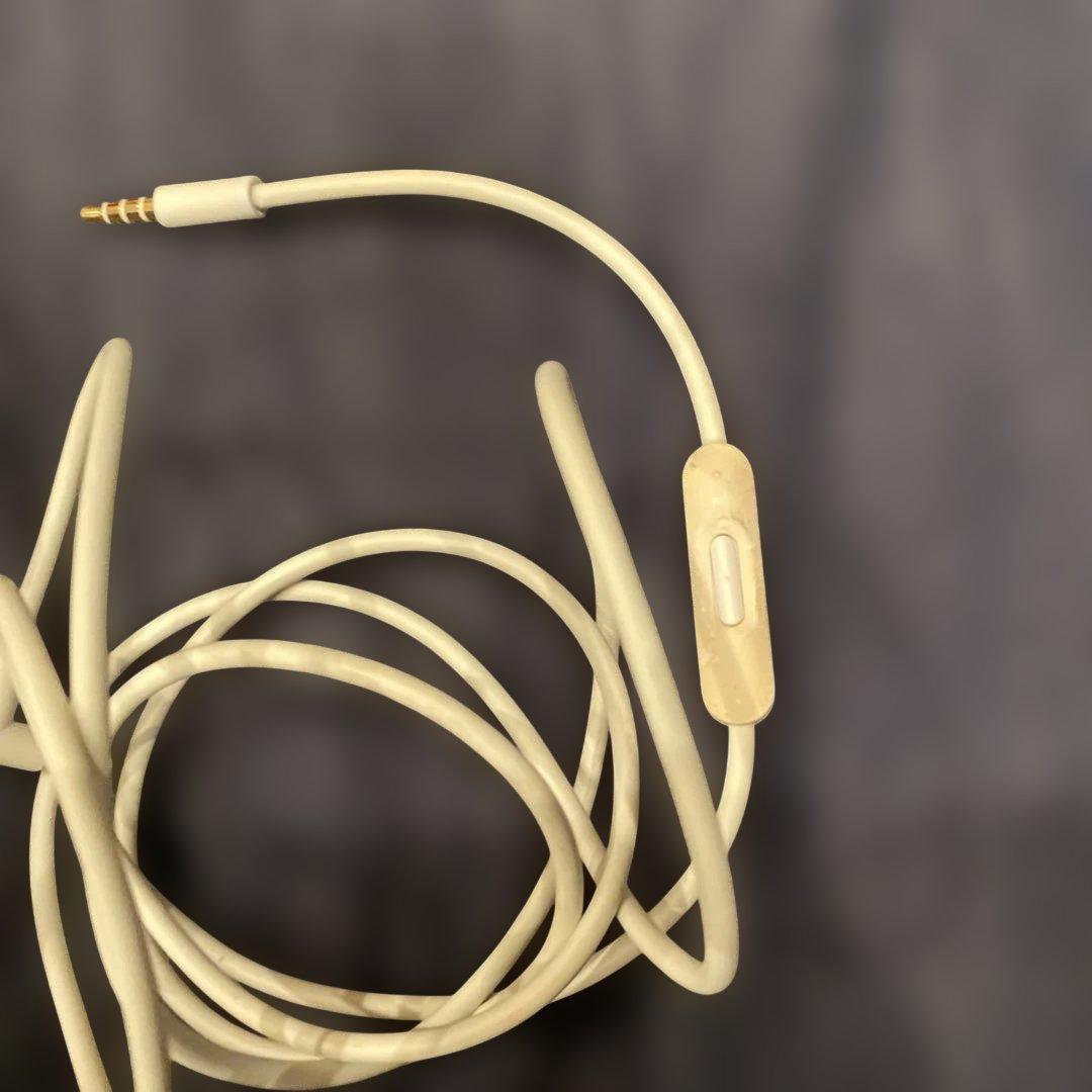 ブルートゥースヘッドホン Beats Solo3 ワイヤレス　ローズゴールド