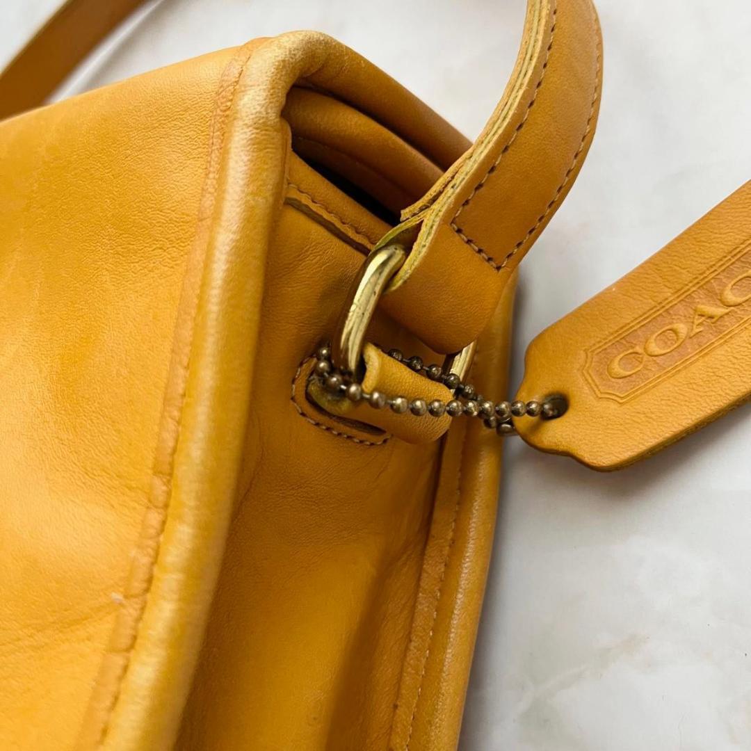 バッグ COACH vintage archive handbag turn-lock