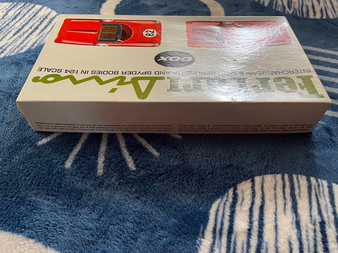 ミニカー COX Ferrari Dino 1/24
