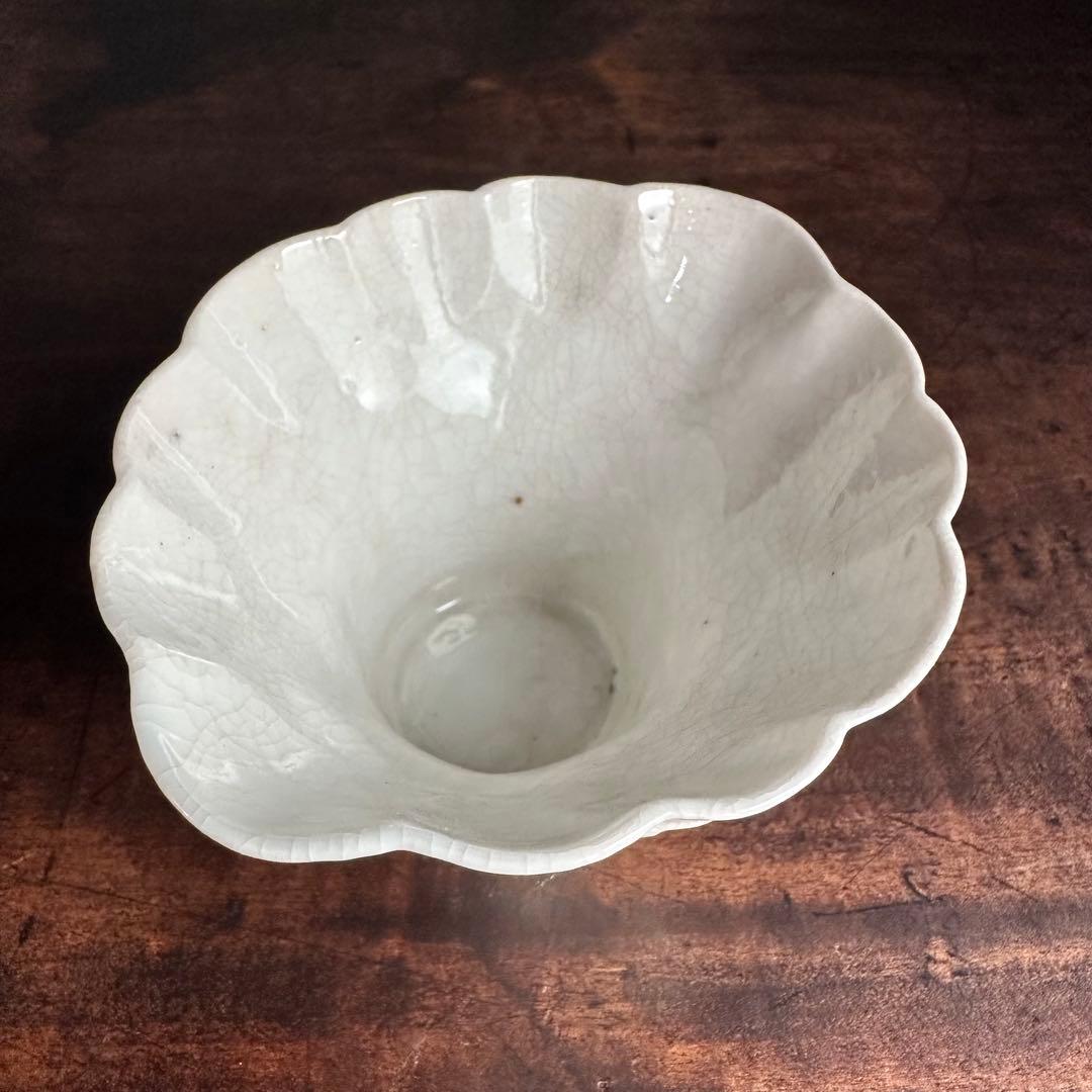 ［希少］美品 李朝 白磁 陽刻 十長生文 花形盃 朝鮮美術 酒器 杯