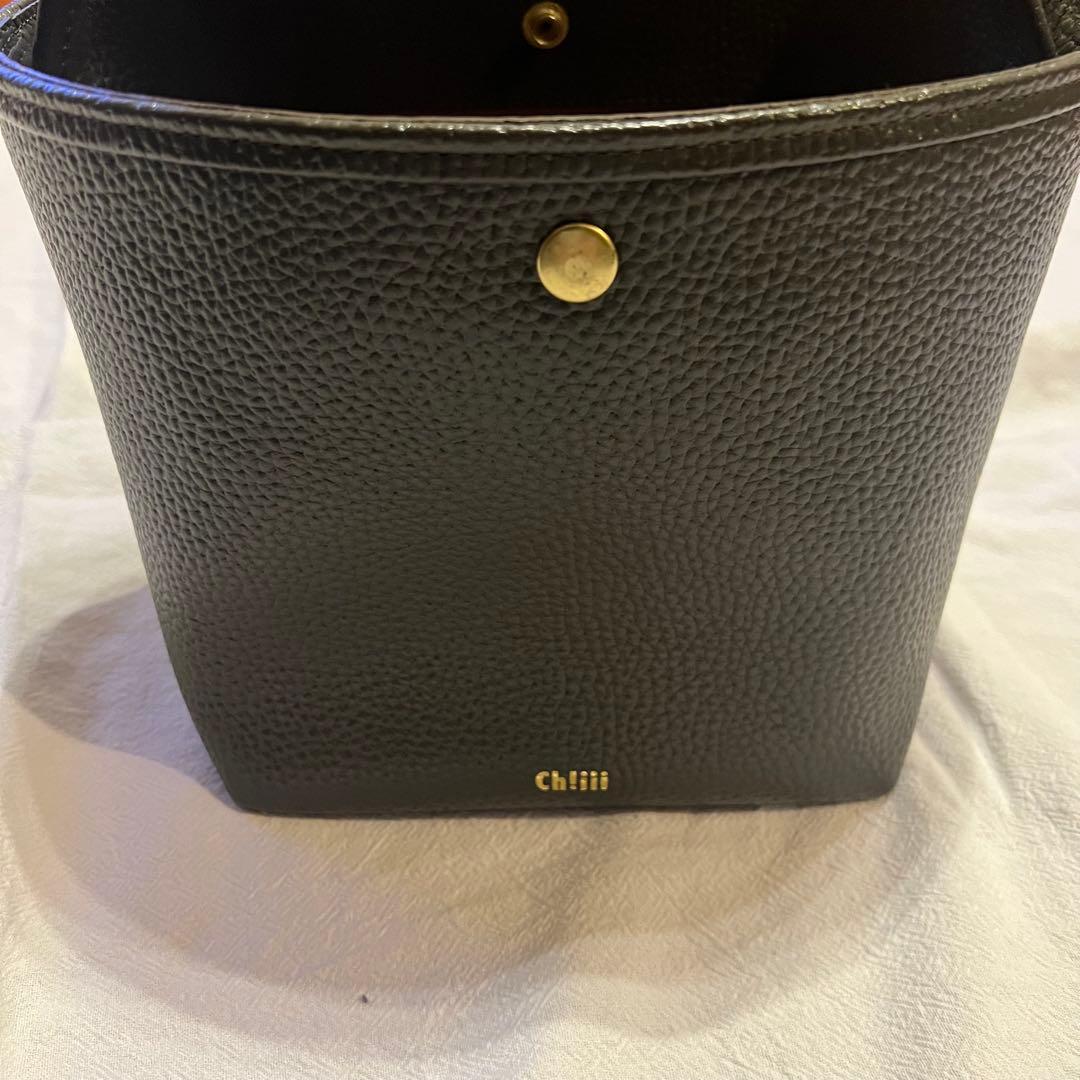値下げ_美品_Chilli カーキ色 レザーハンドバッグ