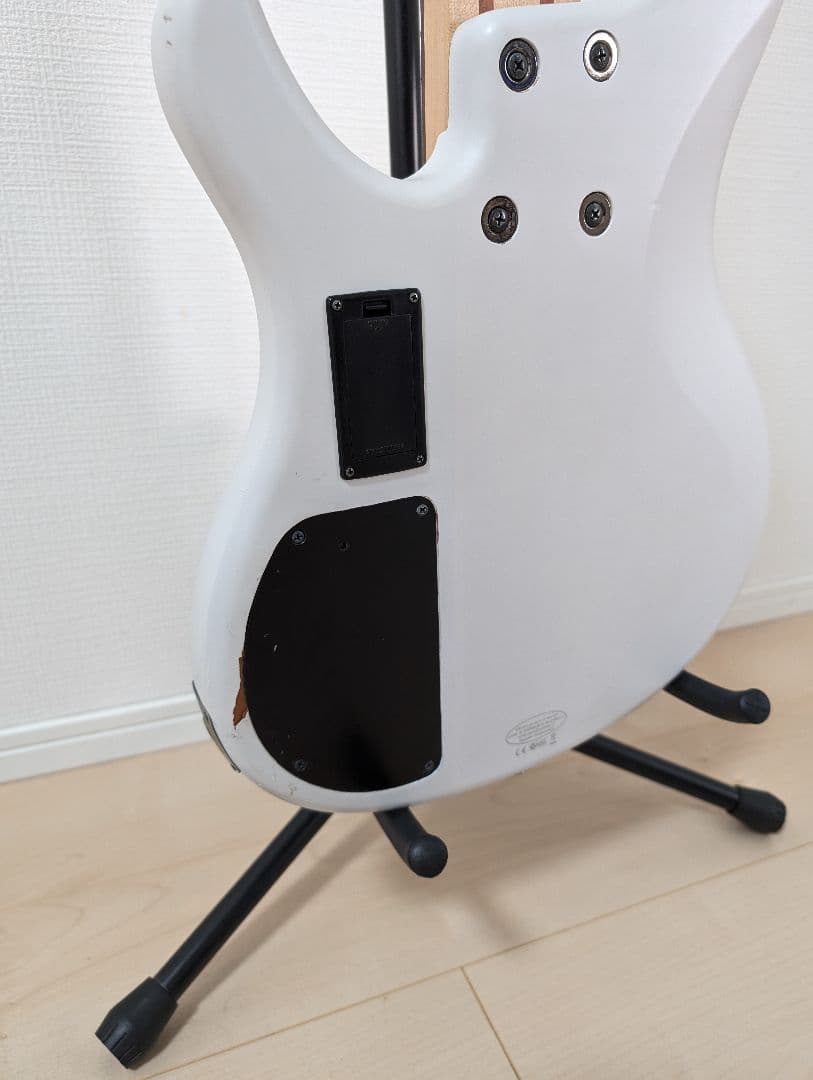 【音出し確認済】YAMAHA TRBX504 ホワイト エレキベース