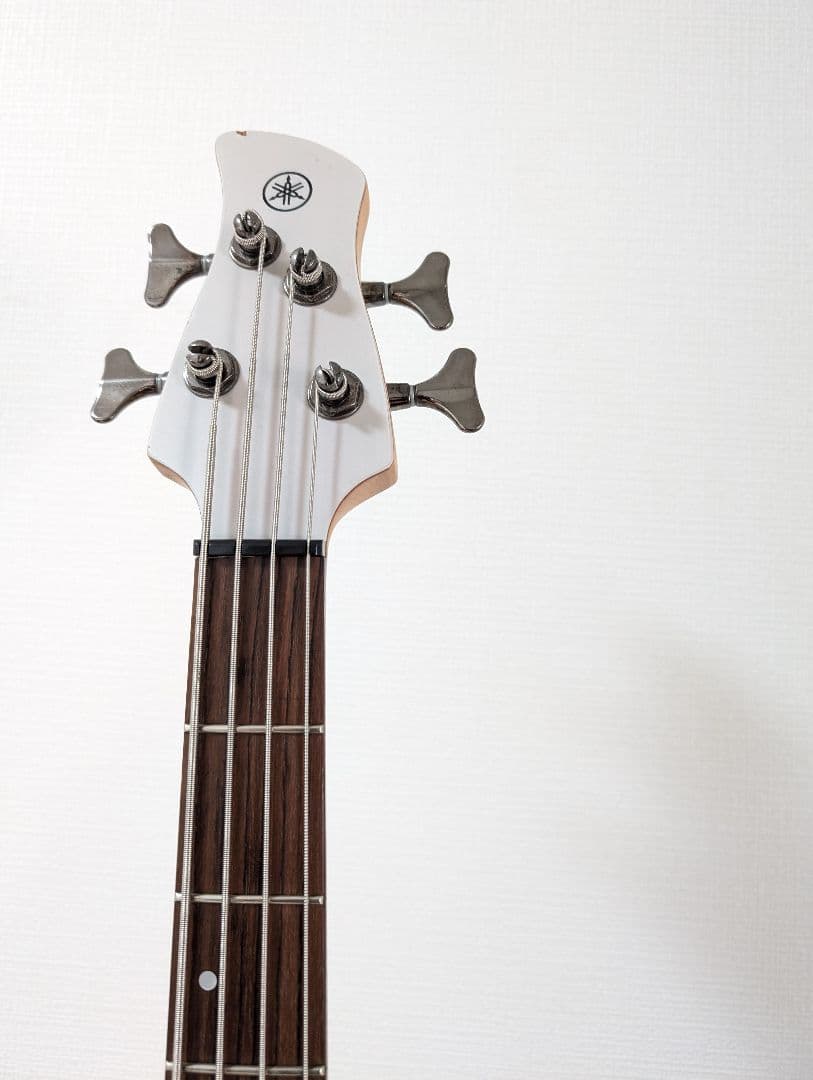 【音出し確認済】YAMAHA TRBX504 ホワイト エレキベース