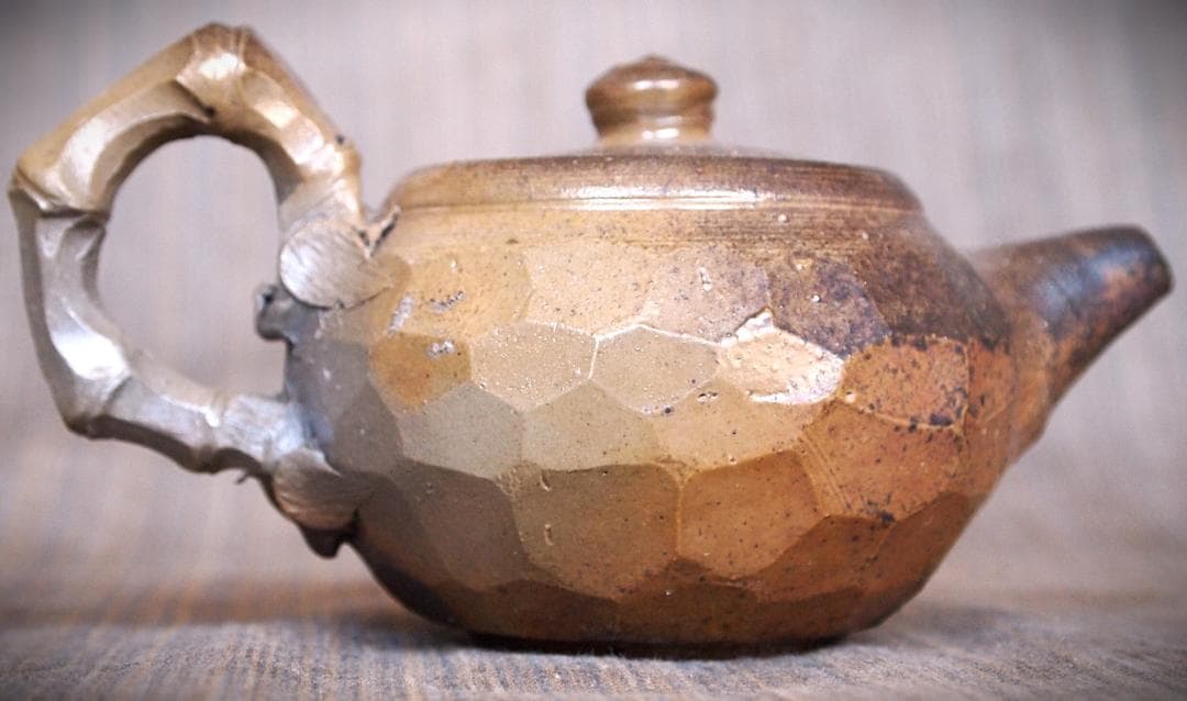 新品★竹内靖之【師：山本陶秀】★備前面取り急須（宝瓶）B