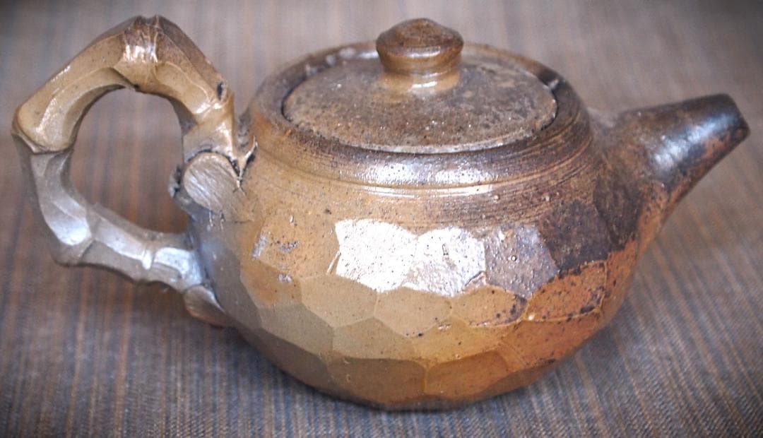 新品★竹内靖之【師：山本陶秀】★備前面取り急須（宝瓶）B