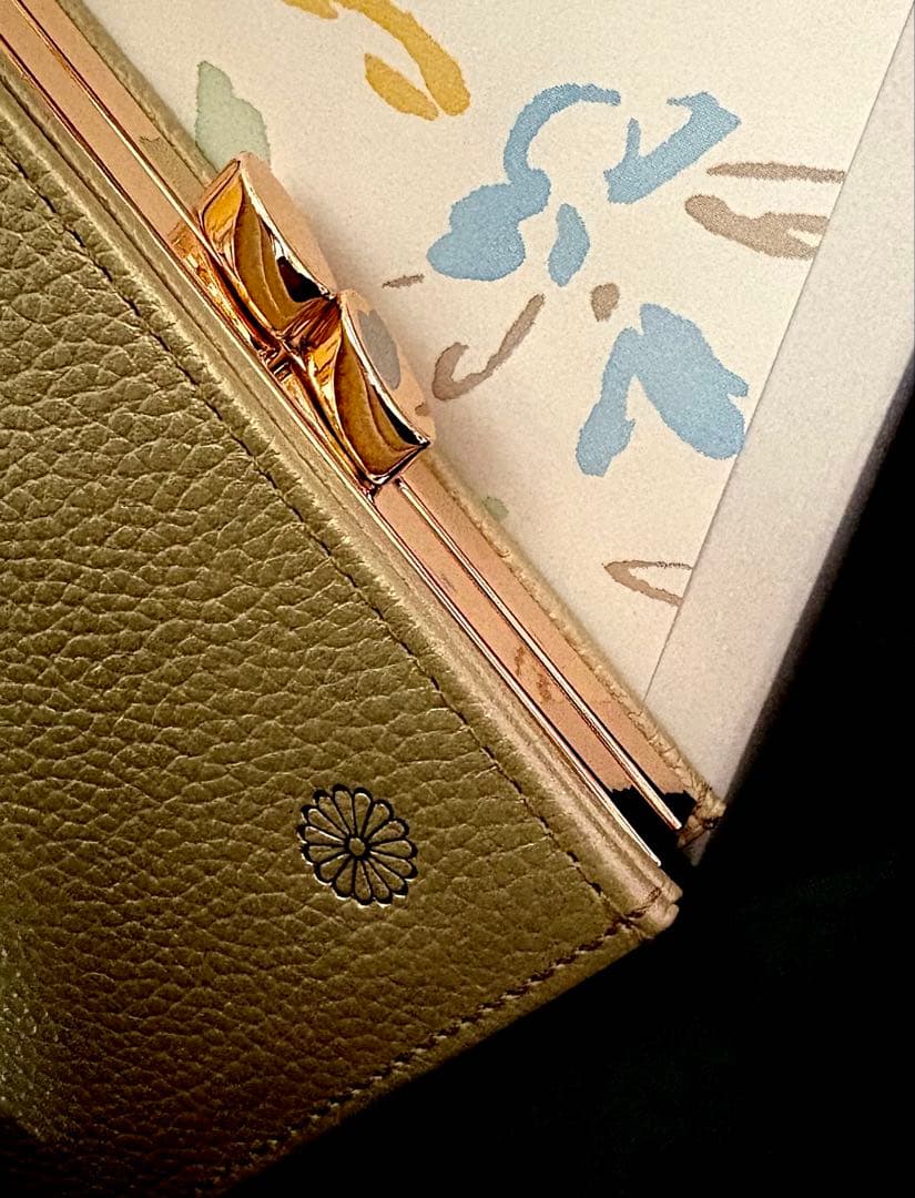 皇居 限定 がま口 財布 折り財布 シャンパン ゴールド 菊の御紋