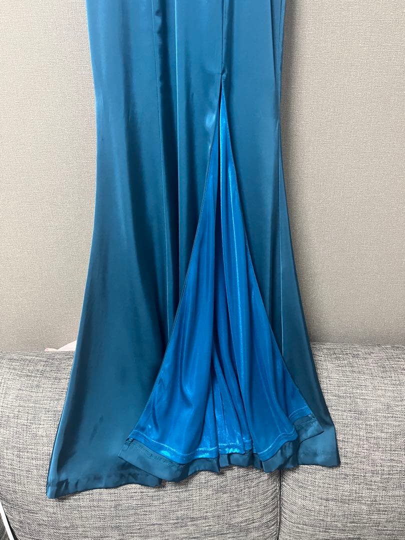 ルーヴドフルールビジューつきタイトロングドレスティールブルー