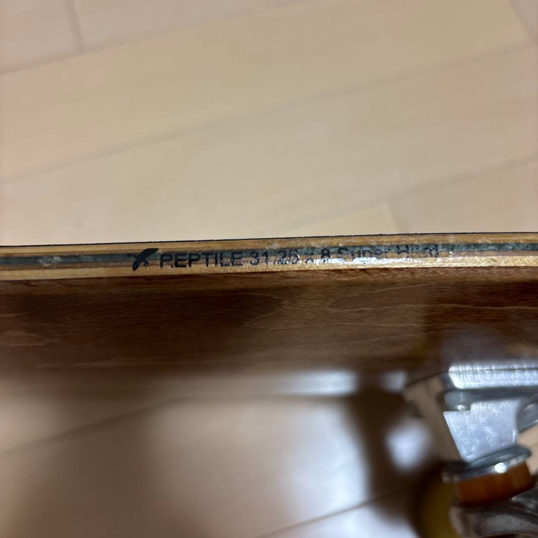 INDEPENDENTのトラックのスケートボード コンプリート　ケース付き