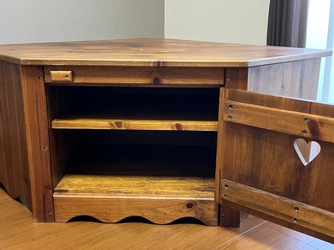 【カントリー調家具】 コーナーキャビネット／テレビ台