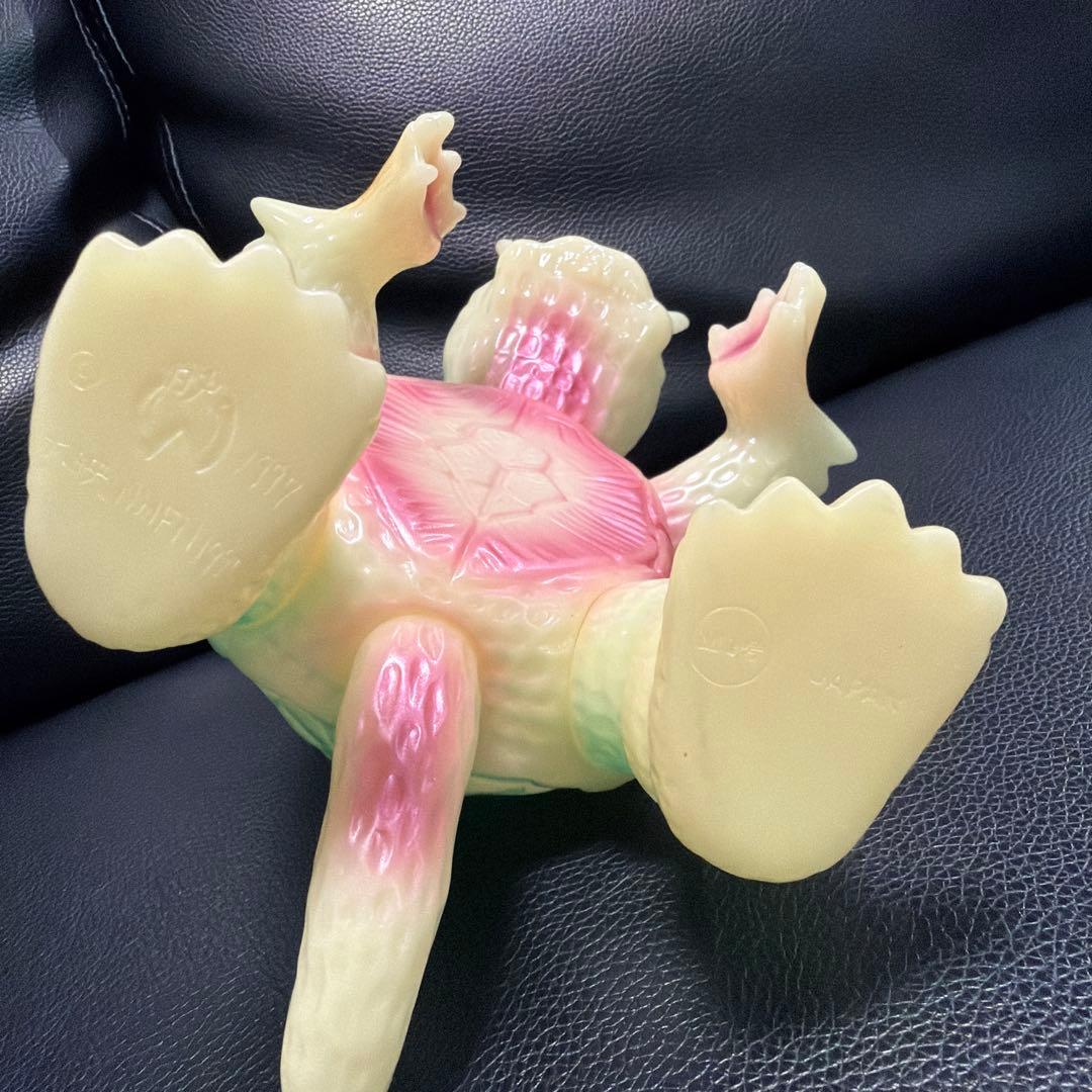 ⚠️限定・激レア　ガメラ対レギロン　ガメラM1号　ハイパーホビー限定　蛍光