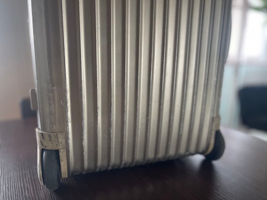 【希少】リモワ トパーズ 2輪 32L シャンパンゴールド　機内持ち込み