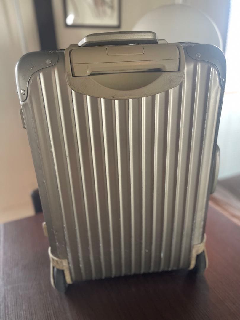 【希少】リモワ トパーズ 2輪 32L シャンパンゴールド　機内持ち込み