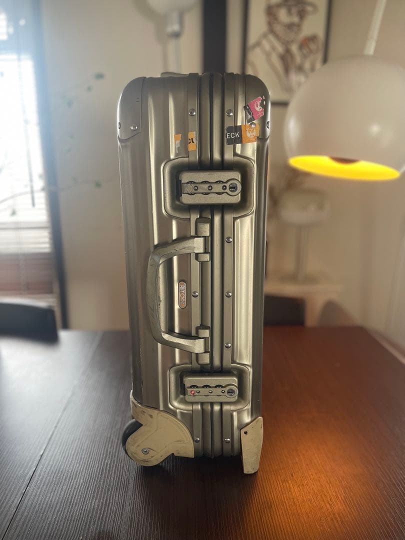 【希少】リモワ トパーズ 2輪 32L シャンパンゴールド　機内持ち込み