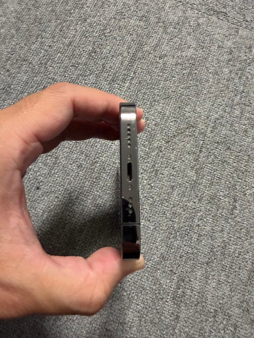 iPhone13pro 256GB グラファイト SIMフリー【液晶漏れあり】