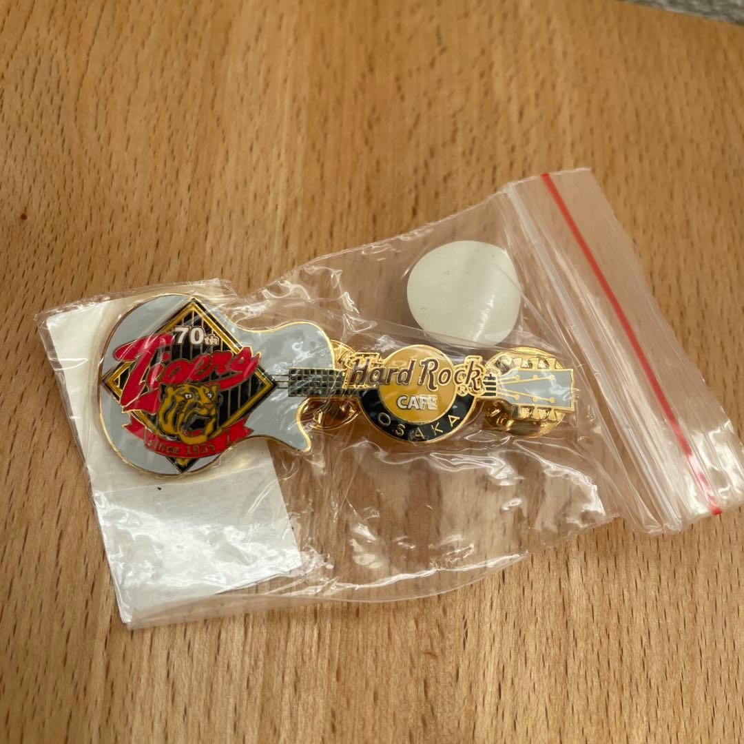 ハードロックカフェ阪神タイガース70周年記念　大阪ギターピンバッチ　全7種
