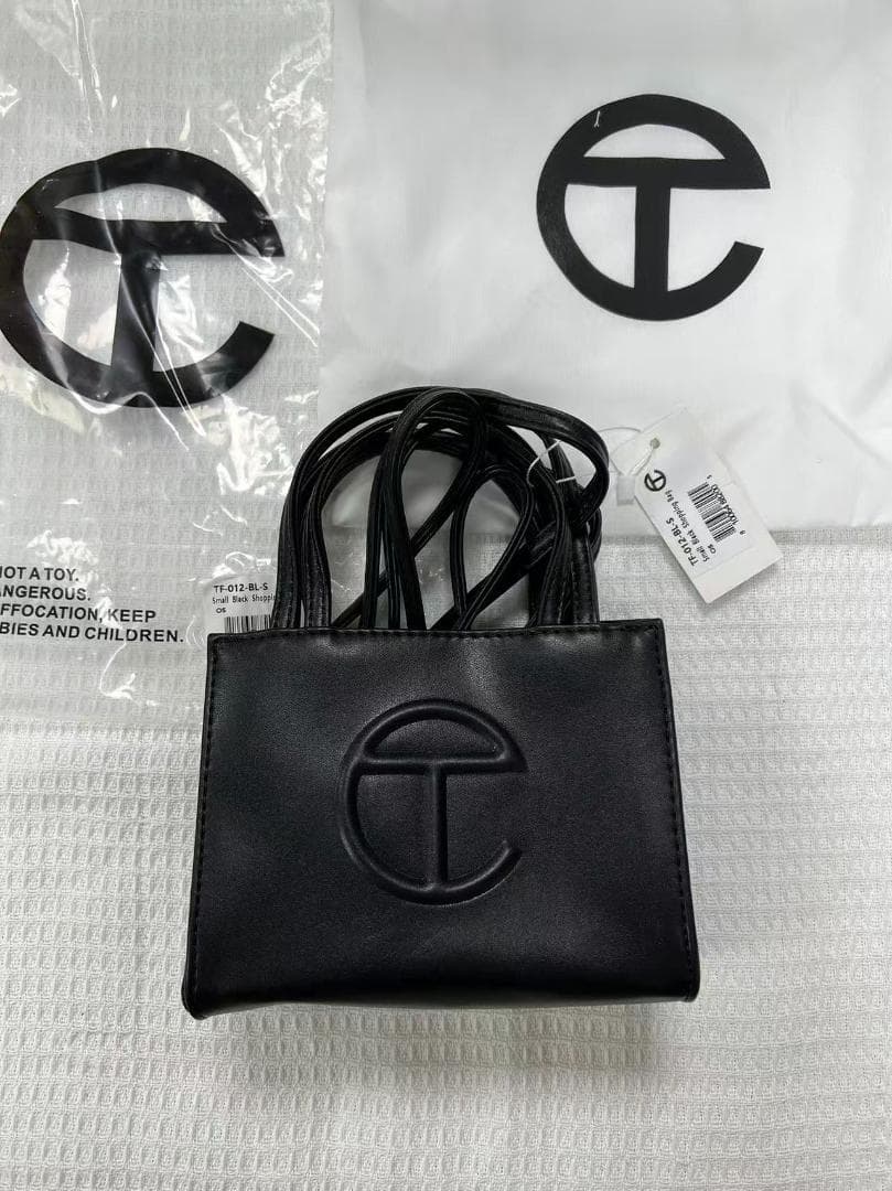 Telfar ブラック ショルダーバッグ