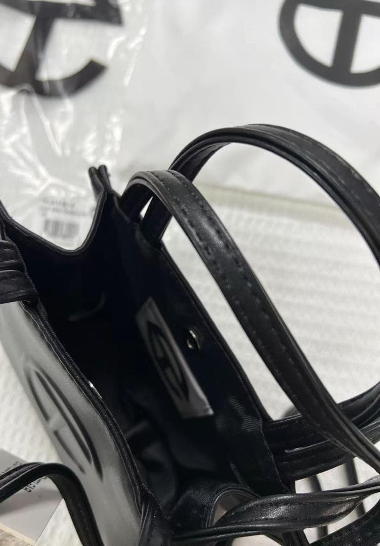 Telfar ブラック ショルダーバッグ