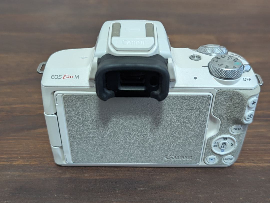 Canon EOS Kiss M ホワイト ダブルレンズ 　美品