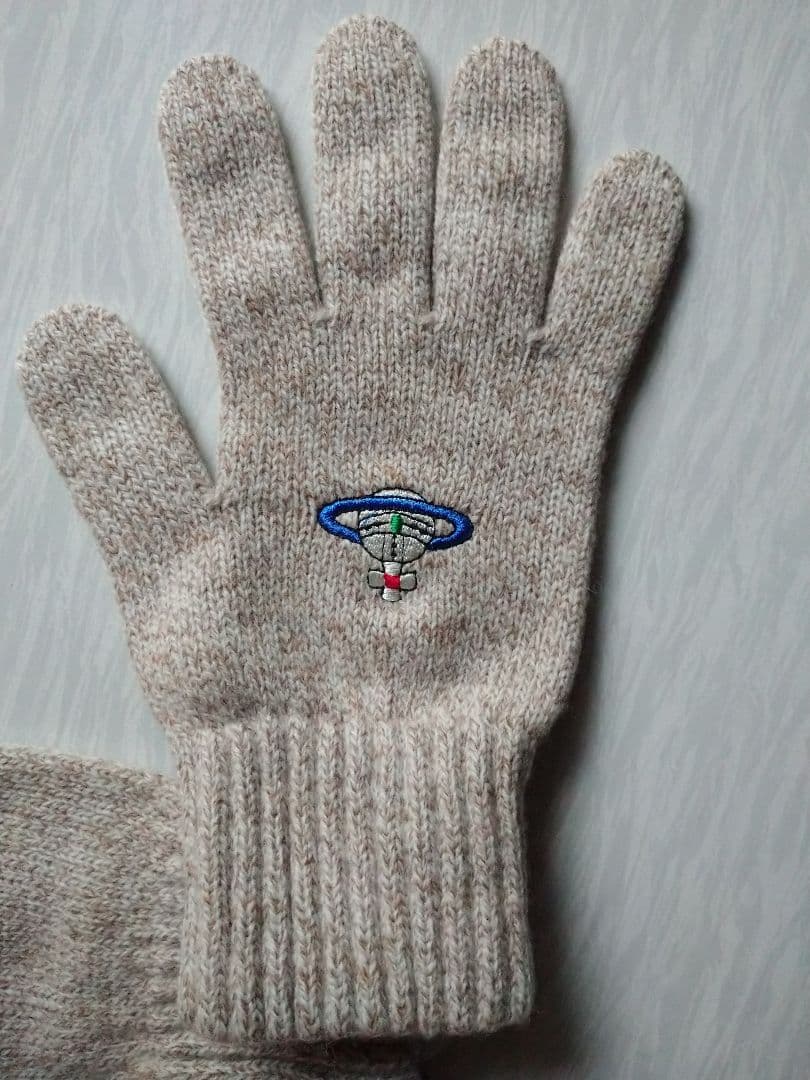 ヴィヴィアンウエストウッド メンズ カラーオーブ刺繍手袋 ベージュ