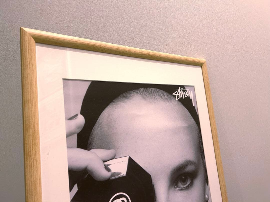 STUSSY カールラガーフェルド追悼記念　非売品ポスター　額付き