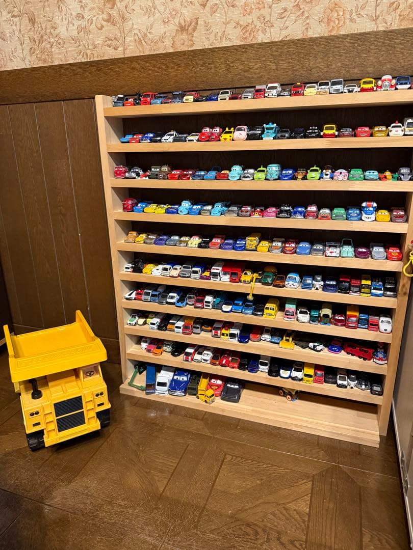 トミカ収納棚