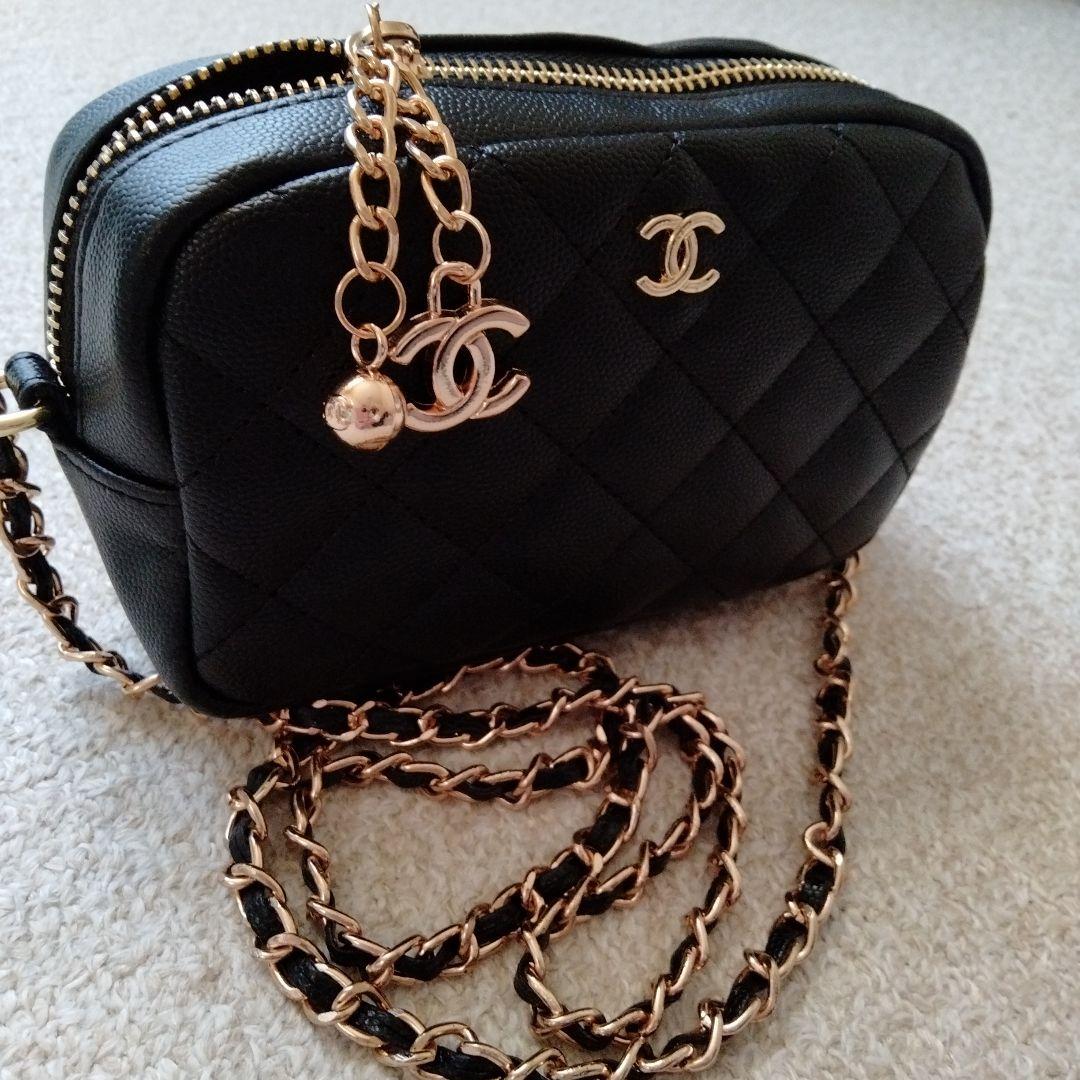CHANEL ショルダーバッグ ノベルティグッズ 1/3までの出品です!!