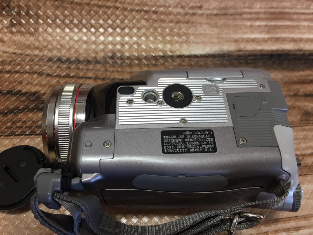 撮影再生ダビングOK　美品　Panasonic　NV-GS250　付属品あり