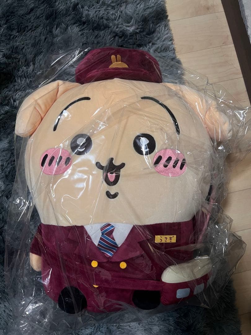 【新品・未開封】ちいかわ×阪急電車　うさぎ超bigぬいぐるみ
