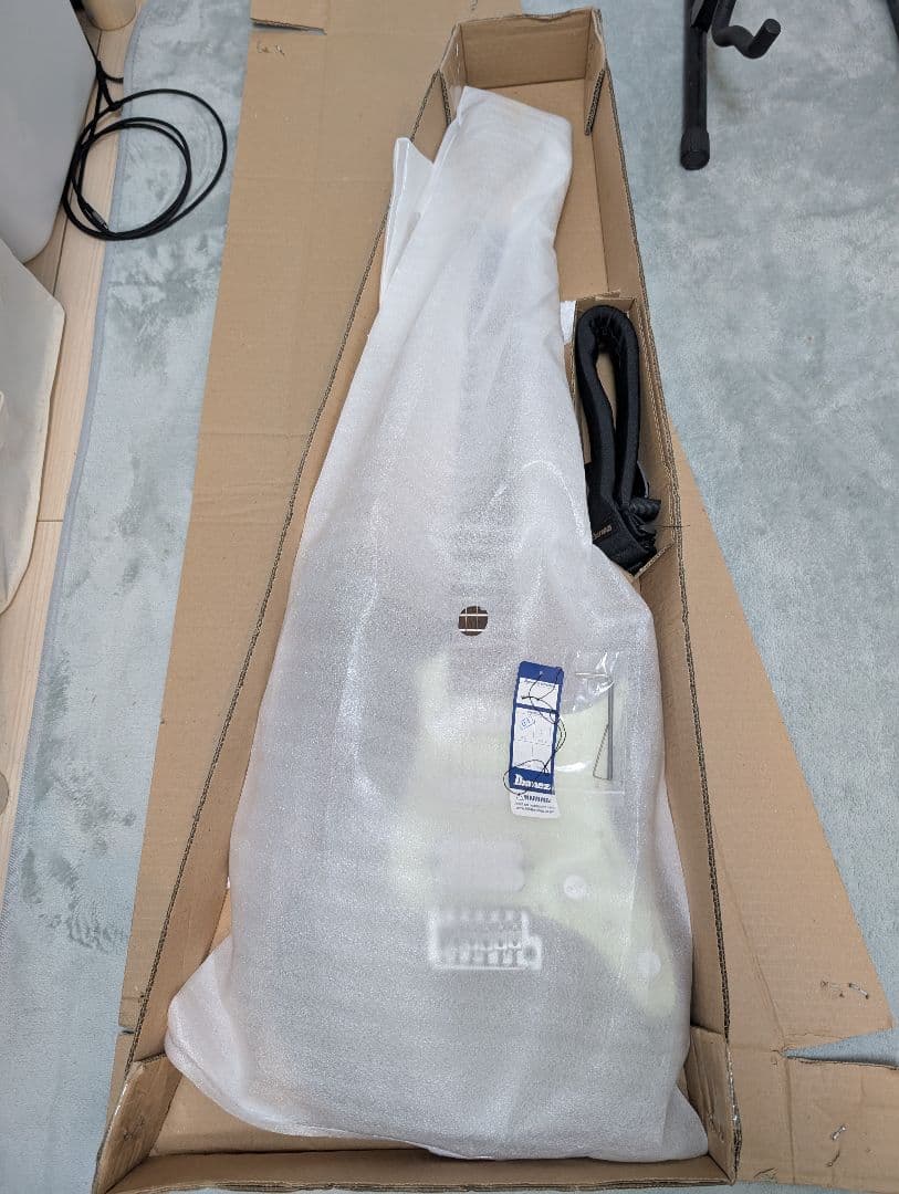 Ibanez AZES40 TUN エレキギター アイバニーズ