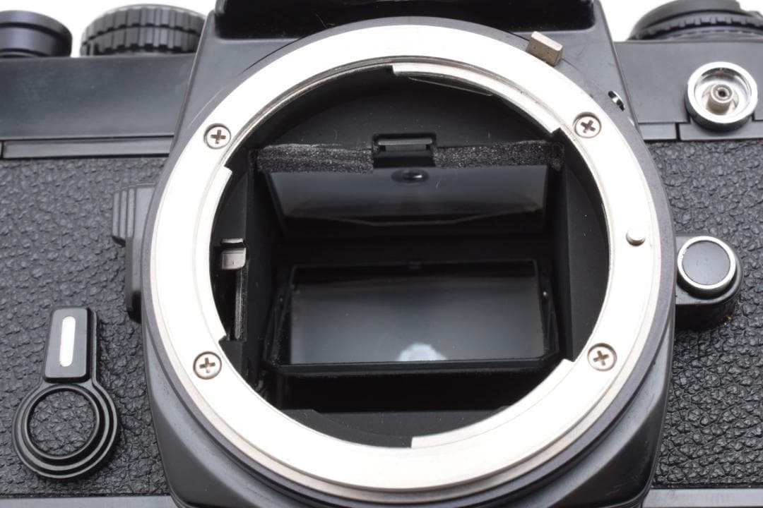 ★各部モルト張り替え済・美品★ ニコン Nikon FE ボディ #19537
