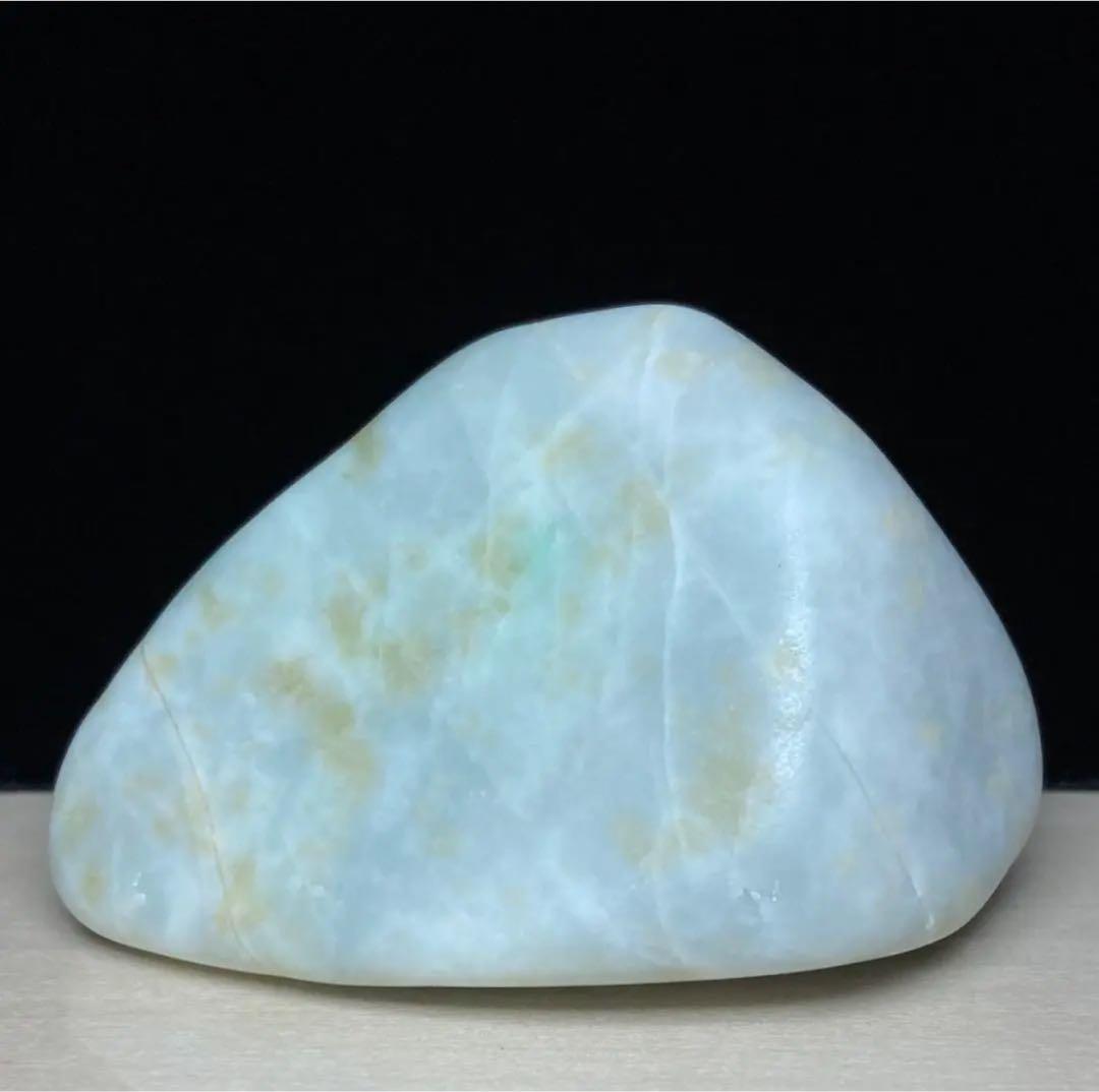 糸魚川翡翠　翡翠　ミントグリーン　原石　113.1ｇ