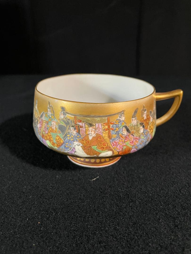 ①九谷焼コーヒーカップ　明治時代輸出品　手書き三十六歌仙　細密画　金彩　金蘭手